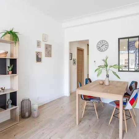 L53 1br Des Postes, Place Massena Terrace & Ac Apartment